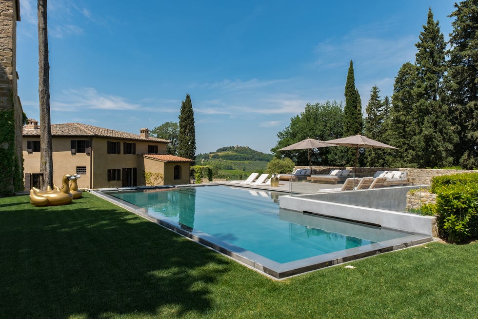 un gioiello medievale sulle colline del chianti