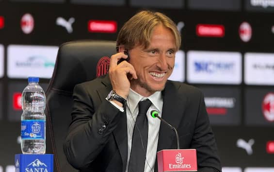 Modric Milan: la conferenza di presentazione in diretta e l'incontro con i tifosi LIVE