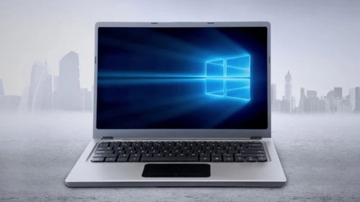 Un utente fa causa a Microsoft: "Costringe all’upgrade a Windows 11". Guerra contro l’obsolescenza forzata
