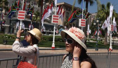 A Montecarlo è vietata scattare foto e selfie davanti a hotel e casinò