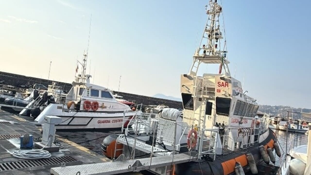 Si ferisce in barca a vela, trasferita al Pronto soccorso