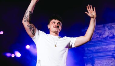 il cantante nella bufera dopo la cena al ristorante