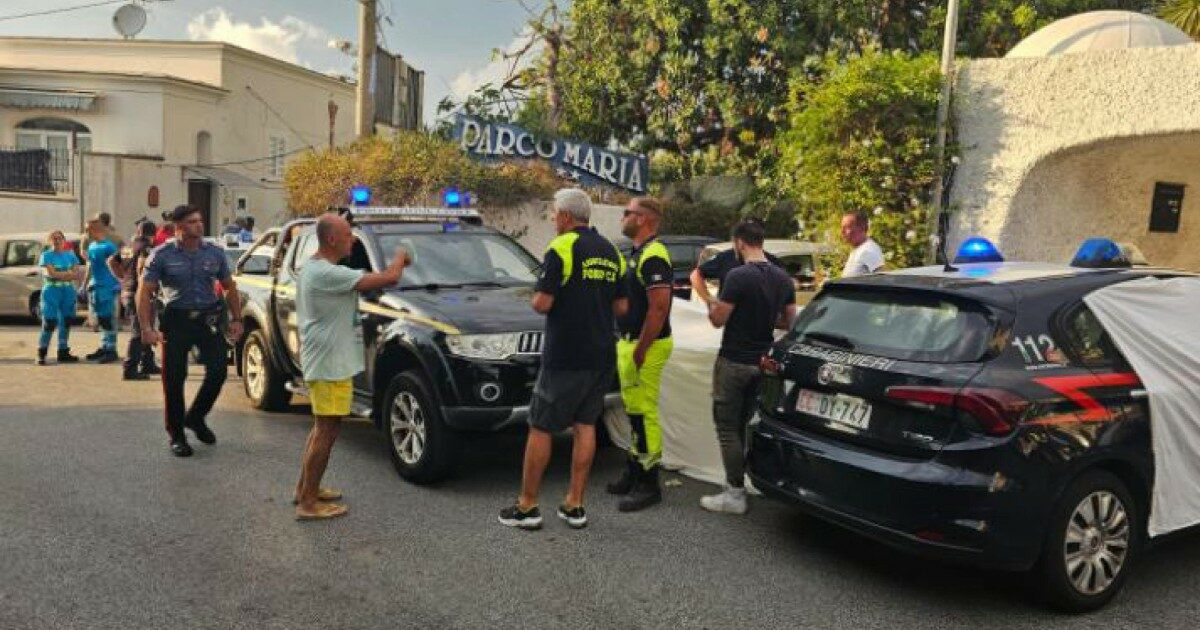 la mattina aveva denunciato l'ex appostato davanti casa
