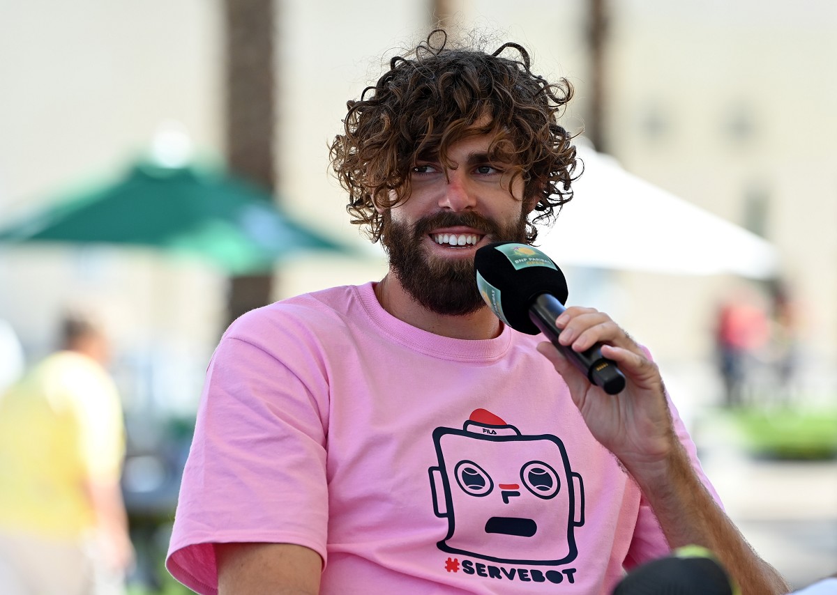 Opelka insulta il giudice di sedia, l'ATP lo multa e lui mostra tutto tramite i Social