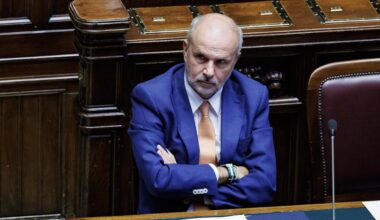 La marcia indietro del governo sui vaccini mostra come la scienza non sia un talk show