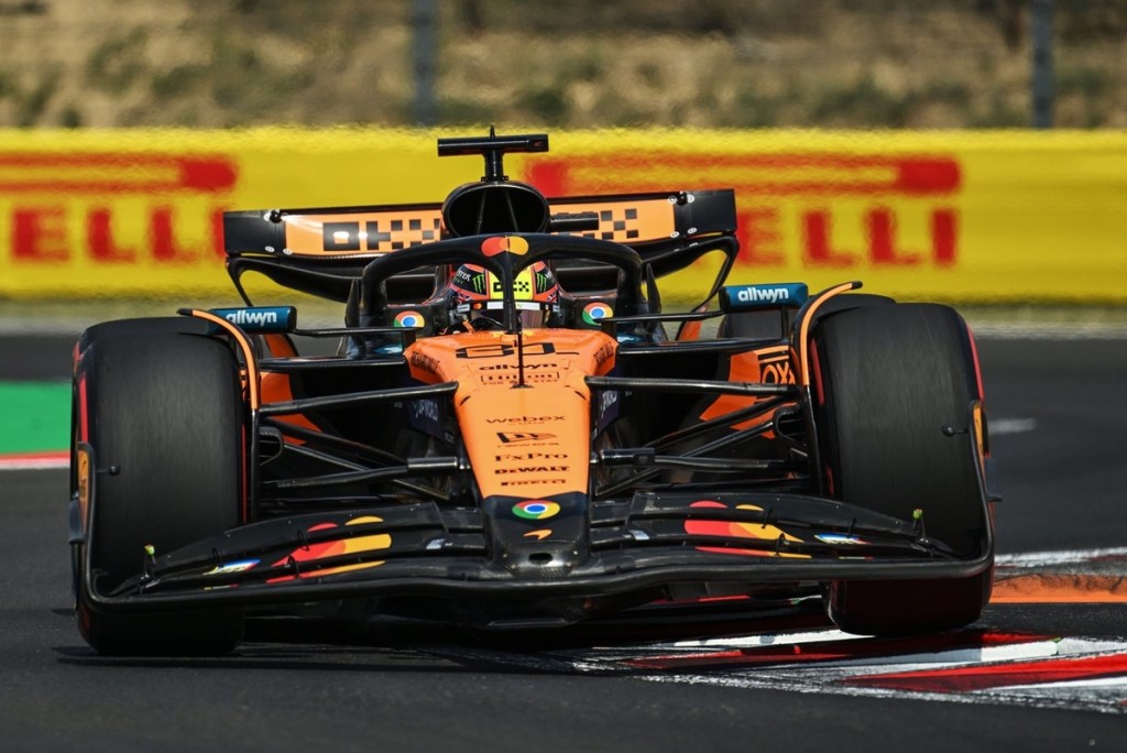 Da Zandvoort riparte la sfida tutta interna al box McLaren per il titolo iridato 2025. Oscar Piastri e Lando Norris sono separati da appena nove punti, con dieci gare ancora da disputare e un equilibrio che promette scintille. 