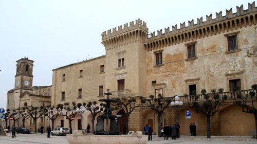 Il libro di Angelo Campo sulla storia della chiesa madre di Carosino