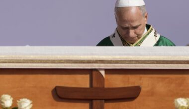 Giubileo dei giovani, morte due giovani pellegrine. Il papa: "Preghiamo per loro"