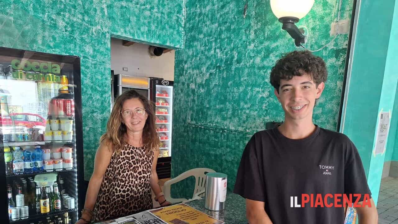 Riapre dopo tre anni il baretto a Marsaglia e a gestire i campi c’è il 19enne Samuele