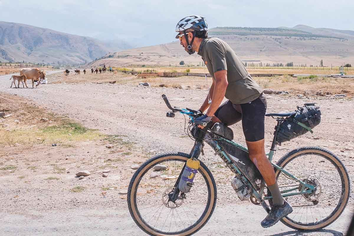 Attraversare l'Eurasia in bici: 10 mila km in tempo record