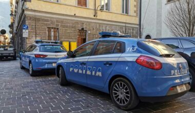 agenti mimetizzati tra i turisti fermano tre ladri