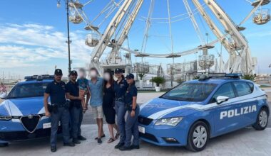 Il figlio sparisce nel nulla in spiaggia, mamma all'ottavo mese di gravidanza sotto choc: poi lieto fine