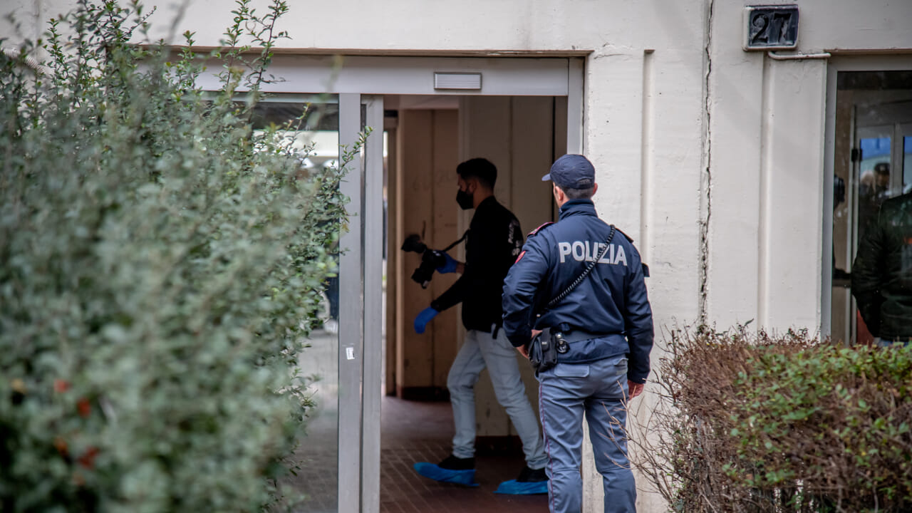 Omicidio a Milano, uccide il marito poi chiama il 112 e si fa arrestare