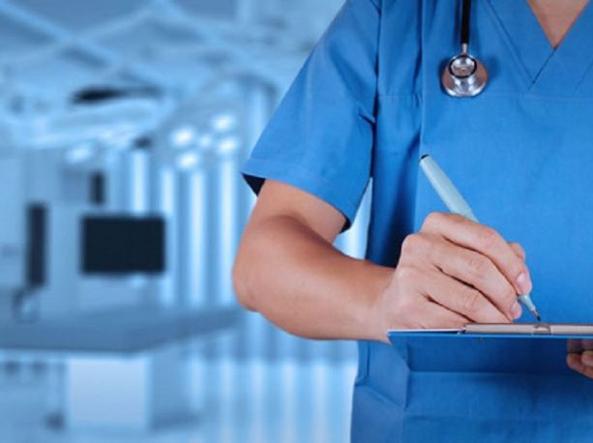 profe-kmxH-U43510589001886SPG-593x443@Corriere-Web-Sezioni Salute, Nursing Up: “Mentre la sanità affonda senza gli infermieri e le ostetriche, la riforma di medicina è pronta a regalarci un esercito di nuovi medici con buona speranza di restare disoccupati!”