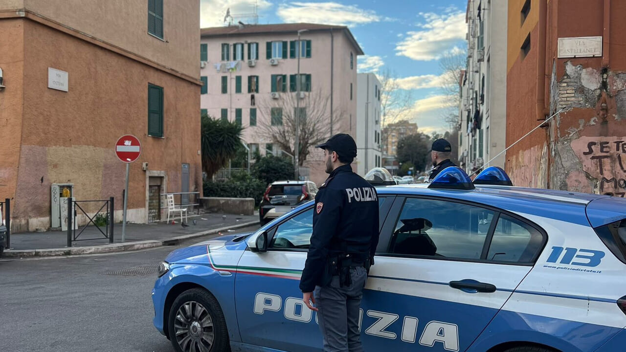troupe Mediaset inseguita, bloccata e aggredita