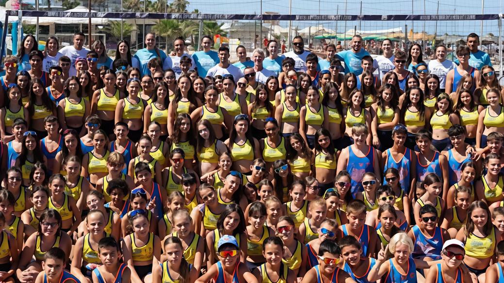 Record-breaking Beach Academy. Nearly 250 participants registered for the M&G-branded event
