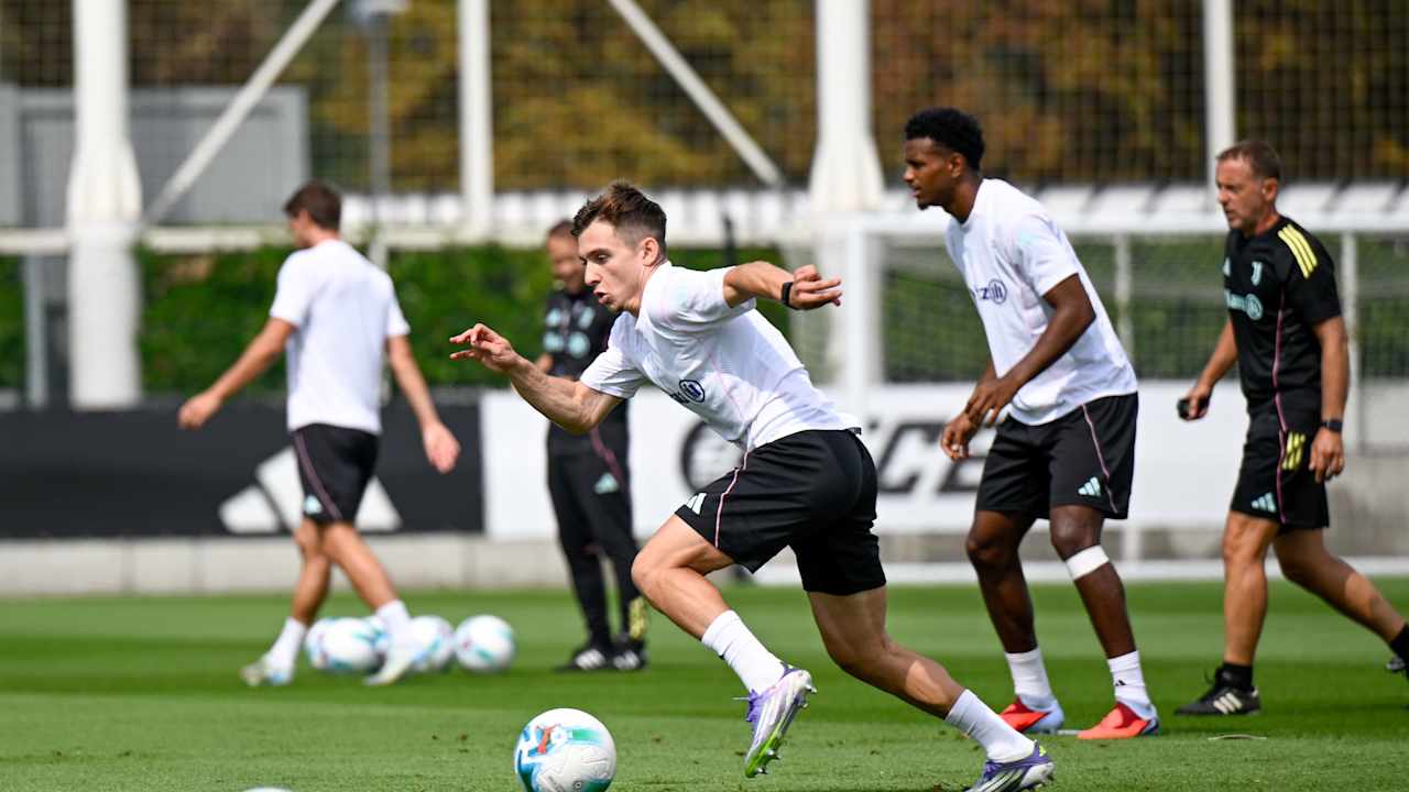 Gallery | Al lavoro verso il Parma - Juventus.com