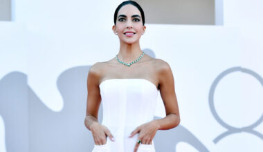 a consolarla arriva una persona speciale. Chi è