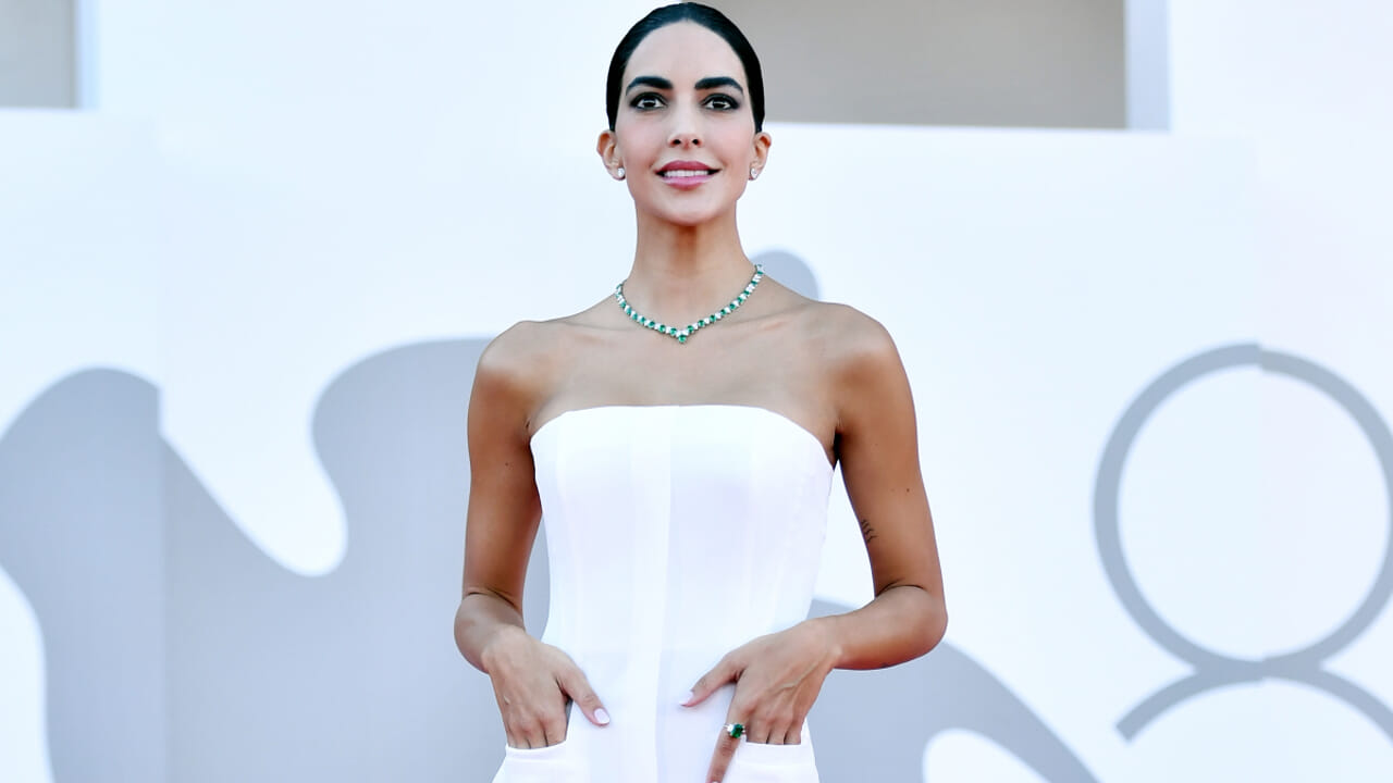 a consolarla arriva una persona speciale. Chi è