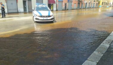 Strade chiuse in Media Val Bisagno per rottura tubo acqua