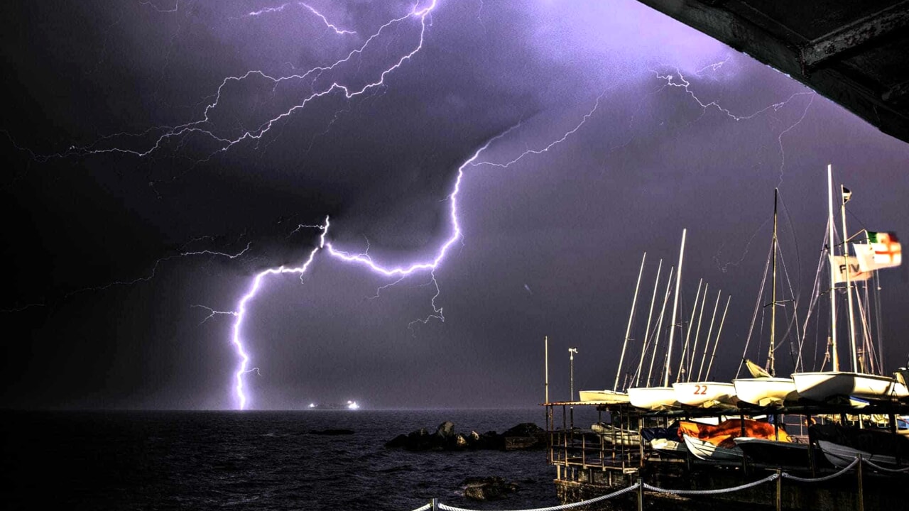 Allerta meteo e forti piogge, aggiornamenti su strade allagamenti rii e torrenti