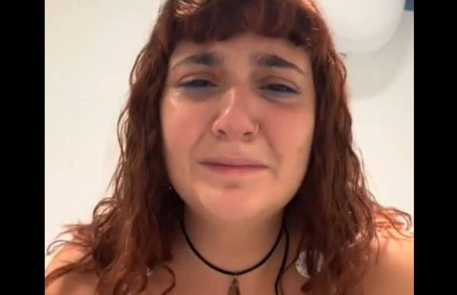 "Se vuoi toglierti il reggiseno ci fai felici tutti"