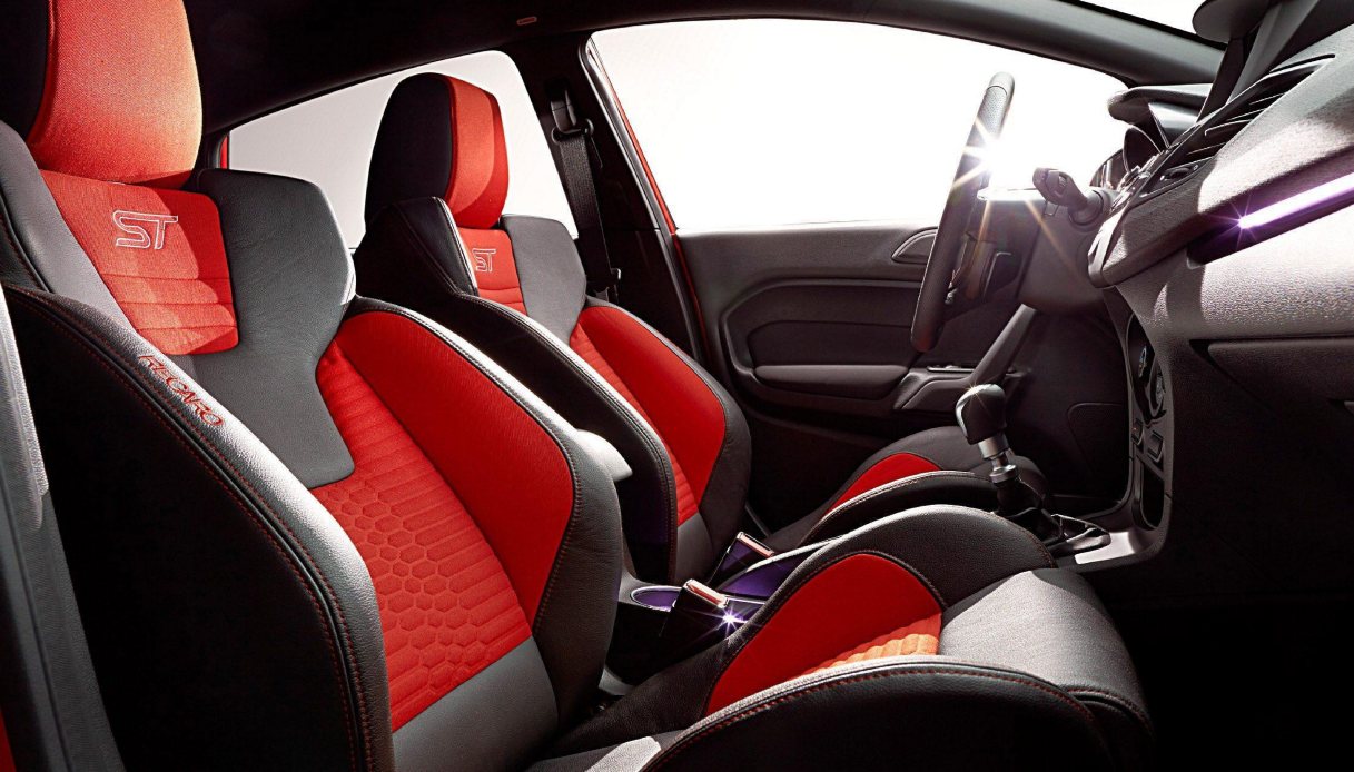 Lista "bizzarra"? Vediamo le auto con i sedili più comodi di sempre