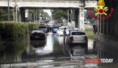 violenti temporali si abbattono sulla città e hinterland maxi lavoro per i vigili del fuoco