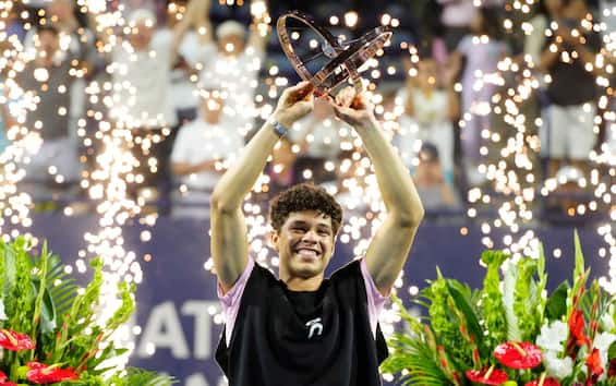 Shelton trionfa all'Atp Toronto 2025: Khachanov battuto 6-7, 6-4, 7-6. HIGHLIGHTS