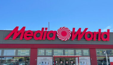La Cina compra MediaWorld e Unieuro: test del golden power per il governo Meloni