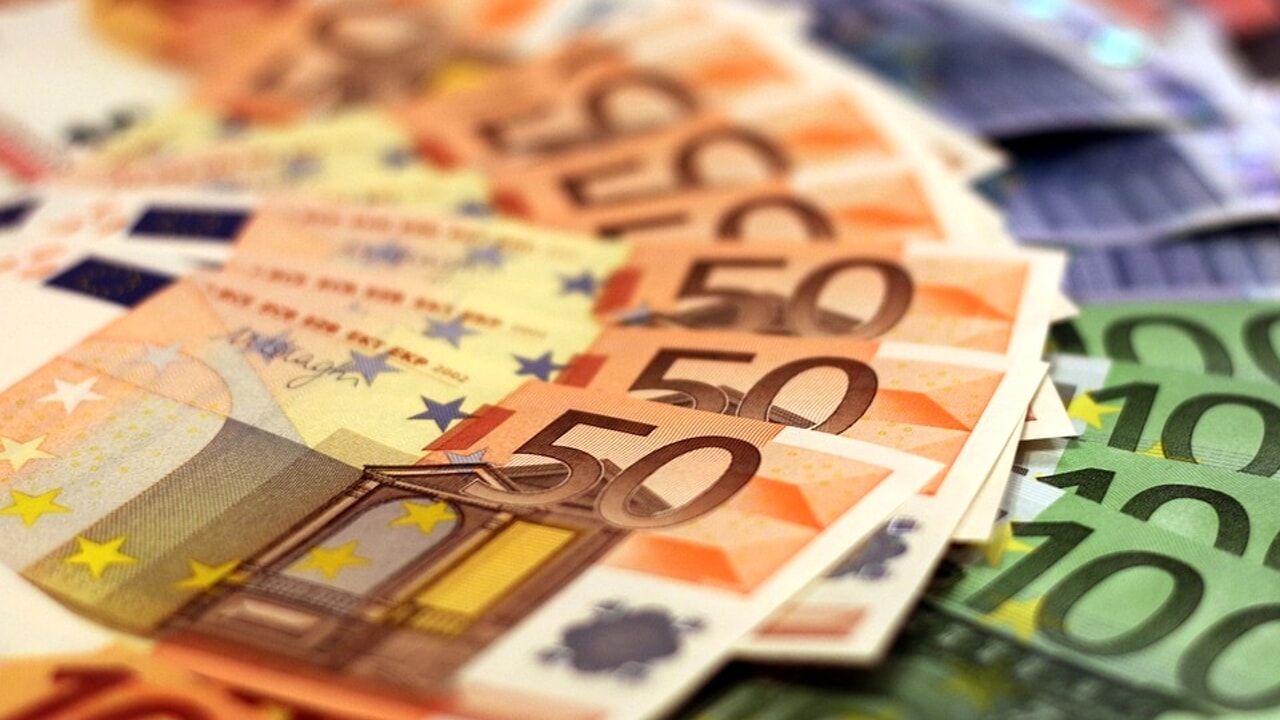 Quante tasse “nascoste” in Italia: la situazione della Tuscia