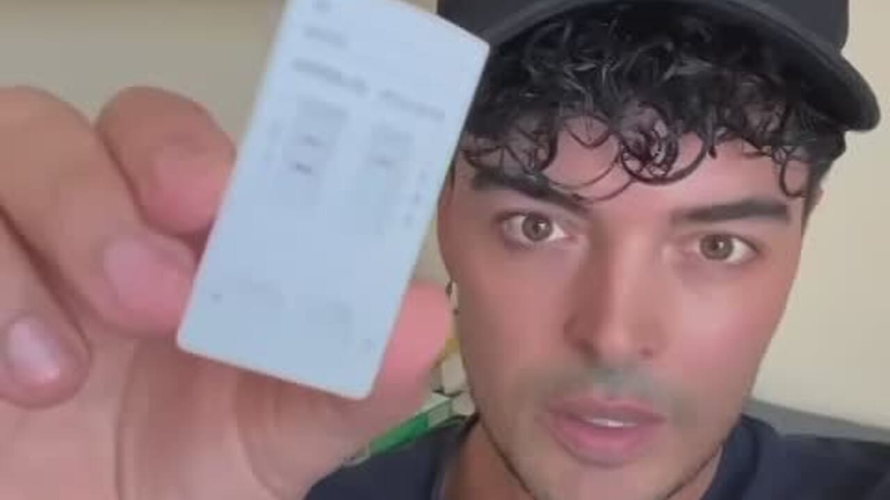 Stash: "A casa mia gratuito significa non pagare", è polemica sui rimborsi del concerto annullato dei The Kolors