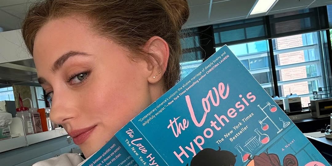 The Love Hypothesis film con Lili Reinhart: anticipazioni