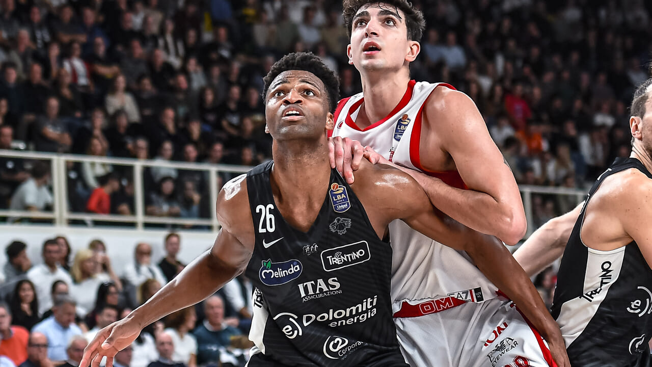 Serataccia per l'Olimpia, Trento vince di +34. Messina: "Il serbatoio è vuoto"