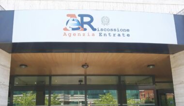 Rimborsi da 500 euro, l'Agenzia delle Entrate allerta: "Non cliccate"