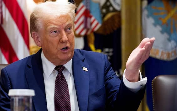 Ucraina, Trump: “Solo io posso risolvere guerra. Con Putin andiamo d'accordo”