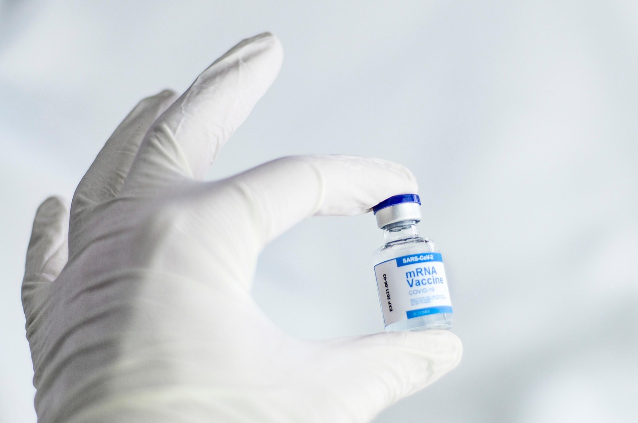 Vaccini contro cancro e malattie cardiache: la rivoluzione mRNA