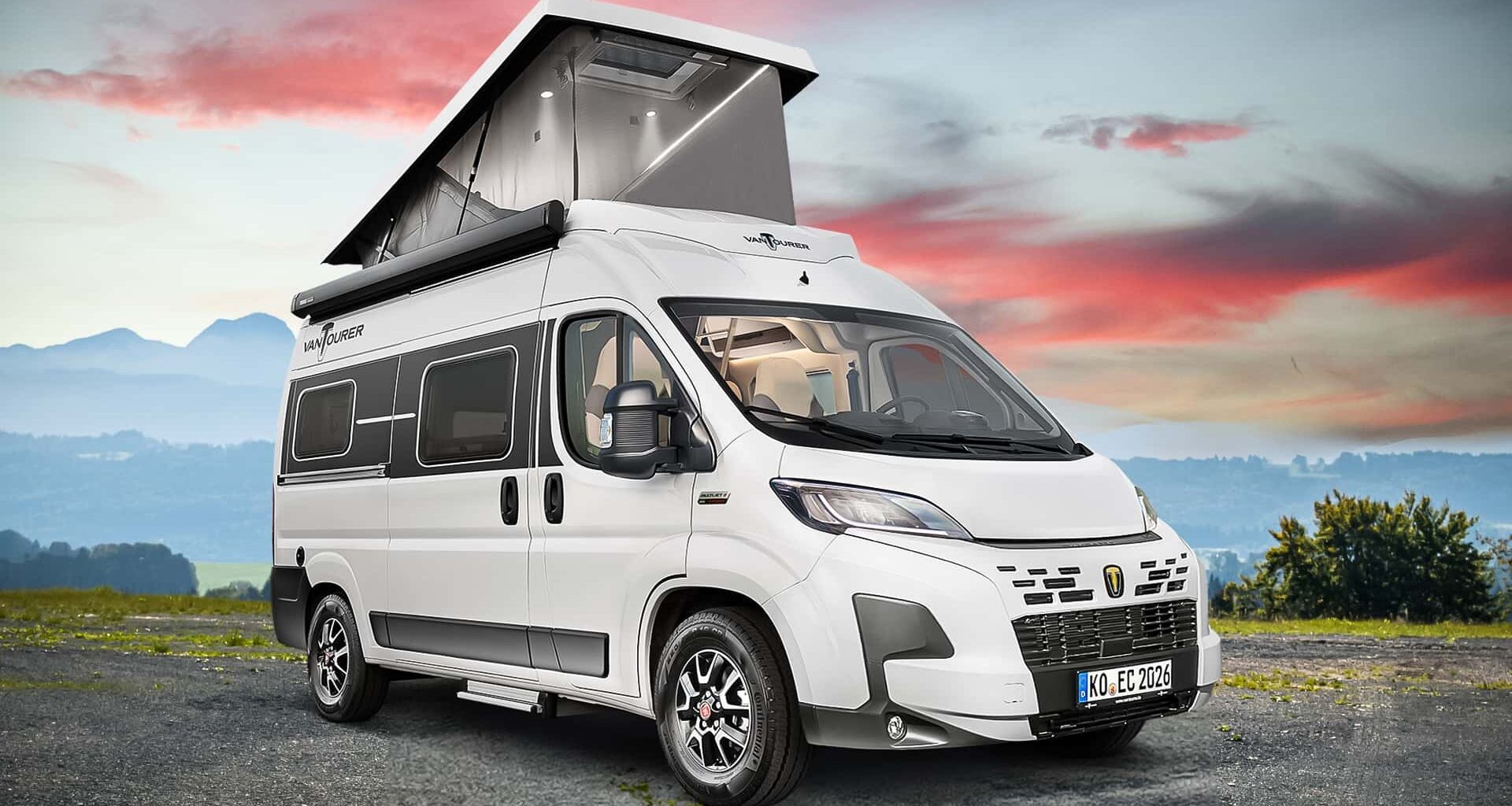 Camper Ducato VANtourer 2026, doccia esterna e nuova cucina