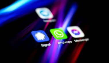 Russia, da settembre nuova app di messaggistica Max obbligatoria sui cellulari