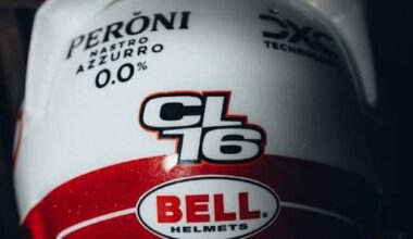 F1, Leclerc: il casco del pilota Ferrari per il Gp Ungheria. FOTO
