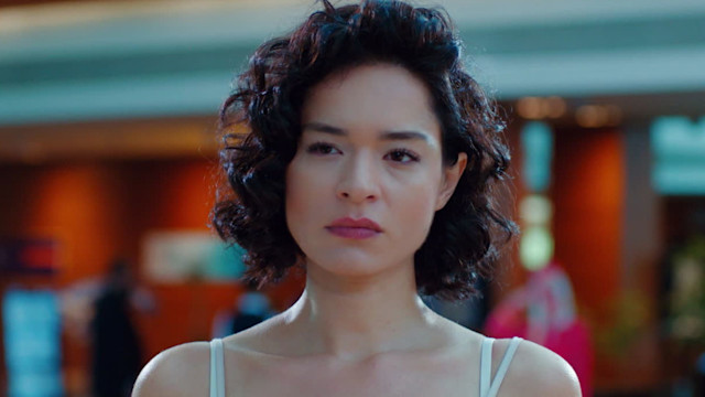 Zehra in una scena di Forbidden Fruit