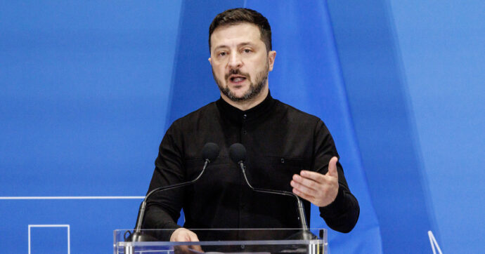 Zelensky: “La pace con la Russia è raggiungibile solo attraverso la forza. Le concessioni non convinceranno Putin a porre fine alla guerra”