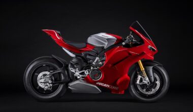 Ducati Panigale V4 R: in arrivo la nuova icona tecnologica derivata dalle corse [GALLERY] - News