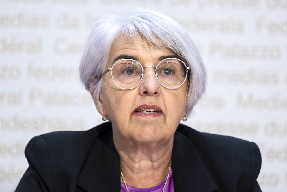 Alla conferenza stampa, la Consigliera federale Elisabeth Baume-Schneider fornisce informazioni sul nuovo aumento dei premi delle casse malati.