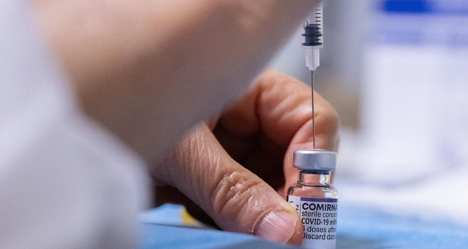 Covid, crescono i contagi. I medici: “L’immunità della popolazione si è ridotta”