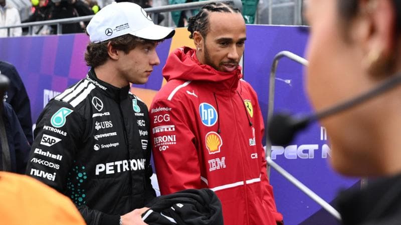 Kimi Antonelli con  Lewis Hamilton