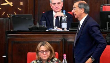 Approvata tra le polemiche la vendita di San Siro a Inter e Milan. Forza Italia decisiva per la maggioranza d… - la Repubblica