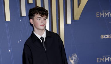 Il 15enne Owen Cooper vince l'Emmy per 'Adolescence' - Ultima ora