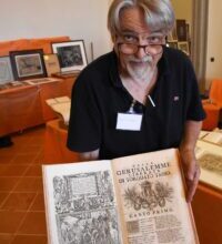Castello, La “capitale” del libro antico celebra “le nozze d’argento”