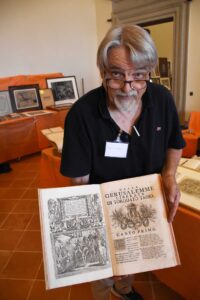 Castello, La “capitale” del libro antico celebra “le nozze d’argento”
